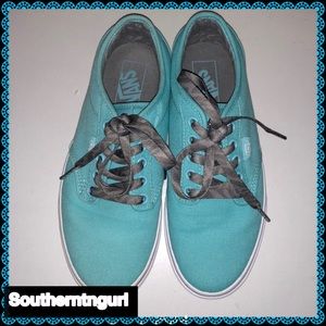 NWOT VANS Turquoise/ Gray Lace Up Sneakers.
